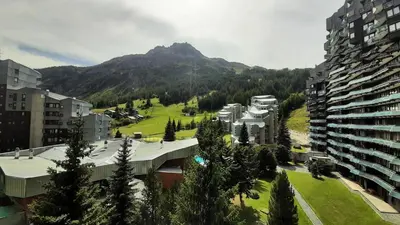 Vue générale sur la montagne ou vue sur la montagne depuis l'appartement