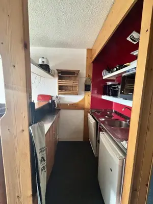 Cuisine ou kitchenette dans l'établissement Résidence Nova 3 - Appartement 2 pièces 6 personnes proche des pistes MAE-2143