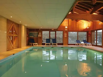 Piscine de l'établissement Appartement Lanslebourg, 6 pers, tout confort - FR-1-508-309 ou située à proximité