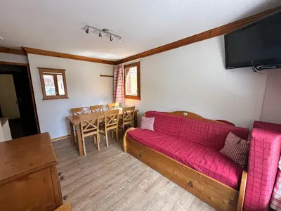Télévision ou salle de divertissement dans l'établissement Appartement Lanslebourg, 6 pers, tout confort - FR-1-508-309