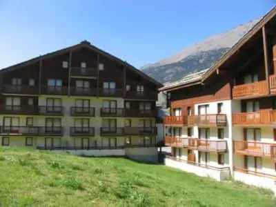 Vue générale sur la montagne ou vue sur la montagne depuis l'appartement