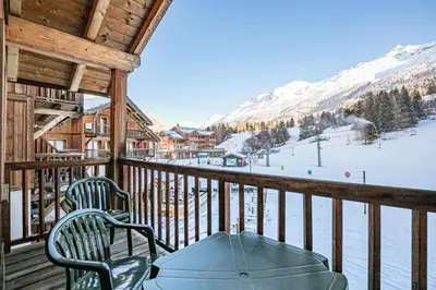 Vue générale sur la montagne ou vue sur la montagne depuis l'appartement