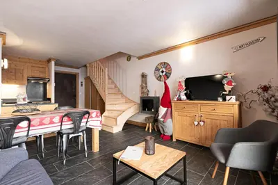 Télévision ou salle de divertissement dans l'établissement Résidence Le Criterium - Résidence Le Critérium 3Chalet E Appartement 8 MAE-1903