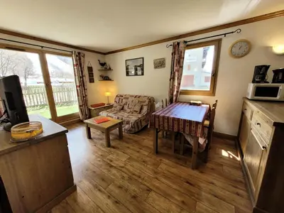Cuisine ou kitchenette dans l'établissement Résidence Le Clos Vanoise - 3 Pièces pour 6 Personnes MAE-1923
