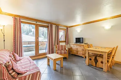 Télévision ou salle de divertissement dans l'établissement Résidence Le Criterium - Résidence Le Critérium 3 Chalet A Appartement 3 MAE-2033