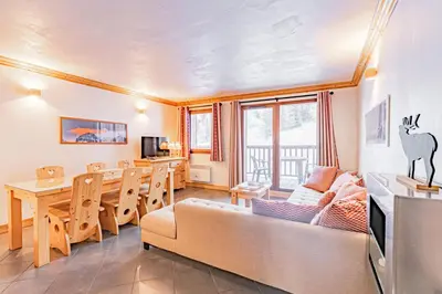Télévision ou salle de divertissement dans l'établissement Résidence Le Criterium - Résidence Le Critérium 3Chalet D Appartement 11 MAE-2043