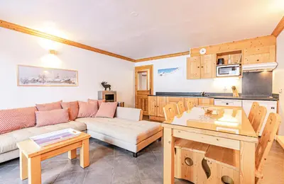 Cuisine ou kitchenette dans l'établissement Résidence Le Criterium - Résidence Le Critérium 3Chalet D Appartement 11 MAE-2043