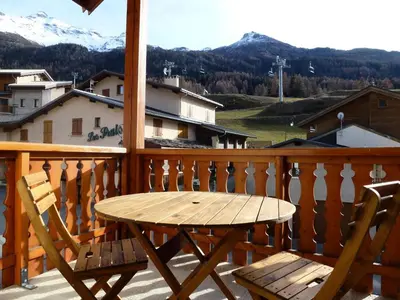 Vue générale sur la montagne ou vue sur la montagne depuis l'appartement
