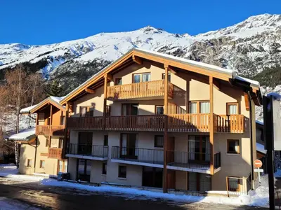 Vue générale sur la montagne ou vue sur la montagne depuis l'appartement