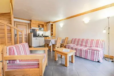Cuisine ou kitchenette dans l'établissement Résidence Le Criterium - Résidence Le Critérium 3 Chalet A Appartement 5 MAE-2063