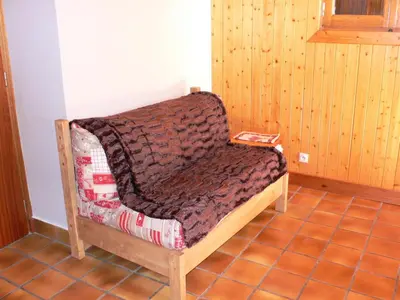 Coin salon dans l'établissement Résidence Immeuble Rue Tournaz - Studio bien agencé et bien situé MAE-2093