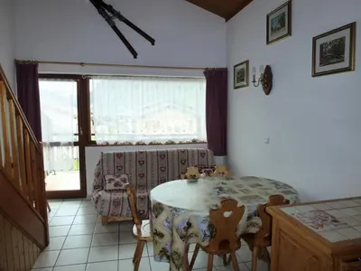 Coin salon dans l'établissement Résidence Les Balcons Des Curtious - Studio mezzanine - 4 personnes MAE-2113