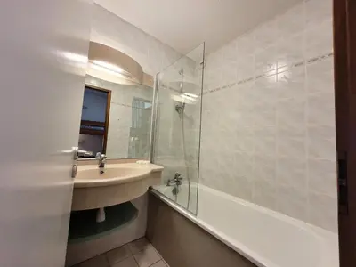 Salle de bains dans l'établissement Résidence Le Soliet 2 - Appartement 4 personnes lumineux et agréable MAE-2123