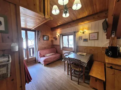 Cuisine ou kitchenette dans l'établissement Résidence Tralenta DispersÉ - Studio mezzanine - 4 personnes MAE-2143