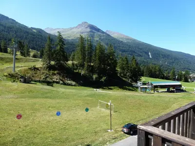 Vue générale sur la montagne ou vue sur la montagne depuis l'appartement