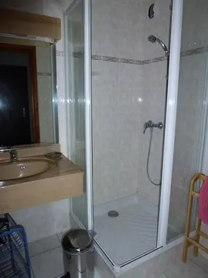 Salle de bains dans l'établissement Résidence Les Balcons Des Curtious - Appartement 8 personnes bien équipé MAE-2163