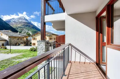 Vue générale sur la montagne ou vue sur la montagne depuis l'appartement