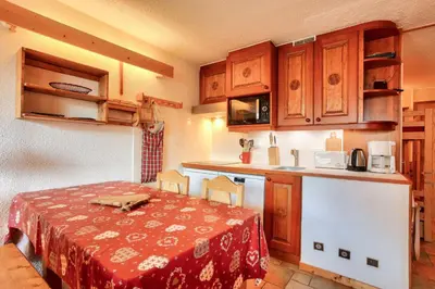Cuisine ou kitchenette dans l'établissement Résidence Albaron - Appartement 2 pièces mezzanine - 6 personnes MAE-2233