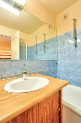 Salle de bains dans l'établissement Résidence Albaron - Appartement 2 pièces mezzanine - 6 personnes MAE-2233