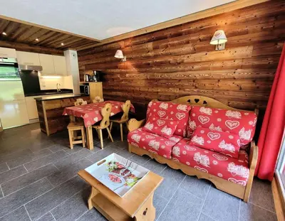 Cuisine ou kitchenette dans l'établissement Résidence La Bergerie - Appartement 2 pièces chaleureux et bien équipé MAE-2243