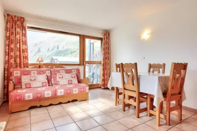Coin salon dans l'établissement Résidence Les Balcons Des Curtious - 2 pièces coin montagne - 6 personnes MAE-2293