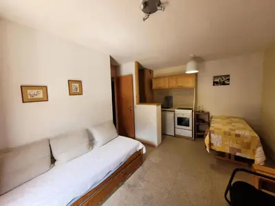Cuisine ou kitchenette dans l'établissement Résidence Belle - 2 Pièces pour 4 Personnes MAE-2353
