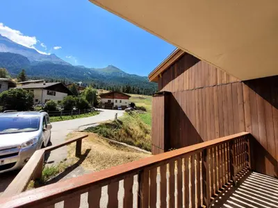 Vue générale sur la montagne ou vue sur la montagne depuis l'appartement