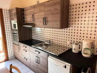 Cuisine ou kitchenette dans l'établissement Résidence Andagne - Appartement spacieux bien situé MAE-2413