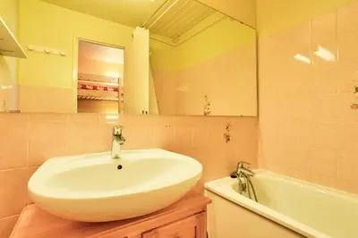 Salle de bains dans l'établissement Résidence Albaron - Studio - coin montagne MAE-2523