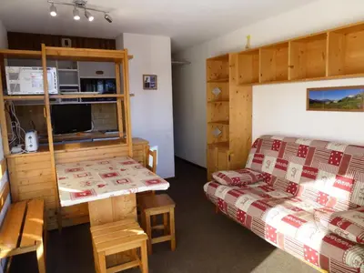 Cuisine ou kitchenette dans l'établissement Résidence Les Pres Du Bois - Studio pour 4 Personnes MAE-2543