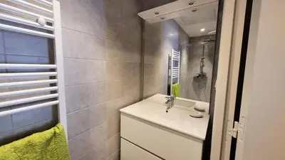 Salle de bains dans l'établissement Résidence Cokott - 2 Pièces pour 4 Personnes MAE-2573