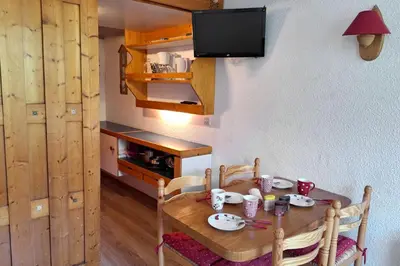 Cuisine ou kitchenette dans l'établissement Breathtaking view of Mont-Blanc calm assured