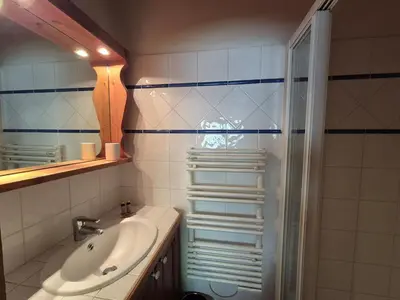 Salle de bains dans l'établissement Splendide chalet 10pers, Sainte Foy Station