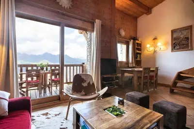 Vue générale sur la montagne ou vue sur la montagne depuis l'appartement