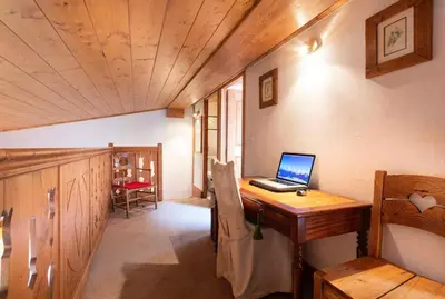 Télévision ou salle de divertissement dans l'établissement Résidence Saint Bernard G - ST BERNARD B18 MAE-3203