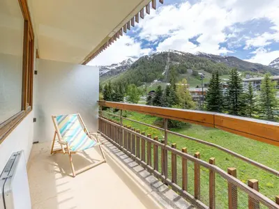 Vue générale sur la montagne ou vue sur la montagne depuis l'appartement