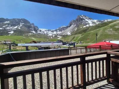 Vue générale sur la montagne ou vue sur la montagne depuis l'appartement