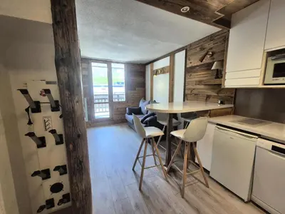 Cuisine ou kitchenette dans l'établissement Résidence Rond Point Des Pistes C - Studio rénové·Proche des pistes·Balcon MAE-9073