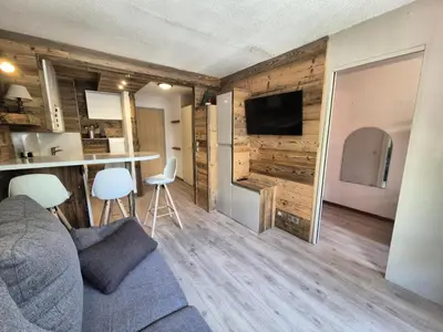 Cuisine ou kitchenette dans l'établissement Résidence Rond Point Des Pistes C - Studio rénové·Proche des pistes·Balcon MAE-9073