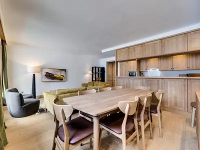 Cuisine ou kitchenette dans l'établissement Chalet De Bellevarde - Appartement duplex entièrement rénové très confortable MAE-2953