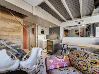 Cuisine ou kitchenette dans l'établissement Résidence Val D'isere Village - Appartement rénové Ski aux pieds Balcon MAE-2973