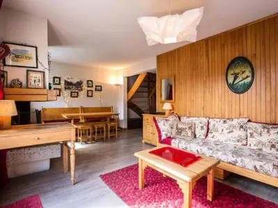 Coin salon dans l'établissement Résidence OrÉades - Appartement duplex confortable Proche des pistes et des commerces Terasse MAE-3033
