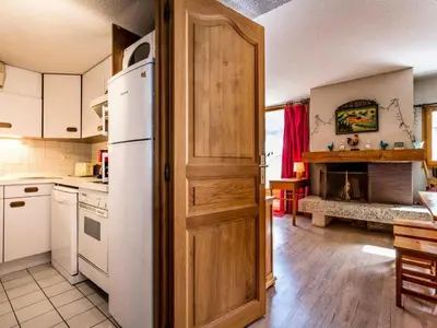 Cuisine ou kitchenette dans l'établissement Résidence OrÉades - Appartement duplex confortable Proche des pistes et des commerces Terasse MAE-3033
