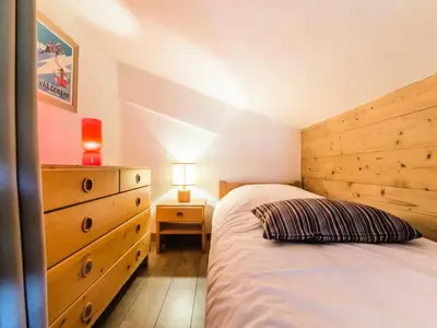 Un ou plusieurs lits dans un hébergement de l'établissement Résidence Rond Point Des Pistes - Appartement entièrement rénové Ski aux pieds Balcon MAE-3093