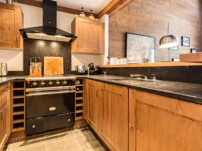 Cuisine ou kitchenette dans l'établissement Résidence Choucas - 3 Pièces pour 4 Personnes MAE-3273