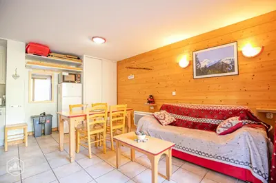 Un ou plusieurs lits dans un hébergement de l'établissement Résidence Les Flocons D'argent - Bel appartement au pied des pistes avec terrasse MAE-0713