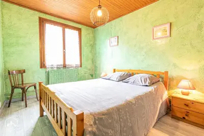 Un ou plusieurs lits dans un hébergement de l'établissement Résidence Arnaud Nicole - Appartement très spacieux au coeur du village MAE-0723