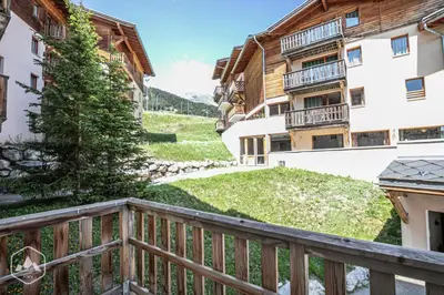 Vue générale sur la montagne ou vue sur la montagne depuis l'appartement