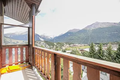 Vue générale sur la montagne ou vue sur la montagne depuis l'appartement