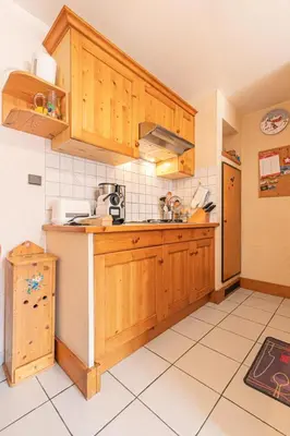 Cuisine ou kitchenette dans l'établissement Résidence Jacquemot Claire - Bel appartement au calme MAE-0913